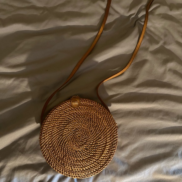 Round Wicker Vintage Bag - Picture 2 of 3